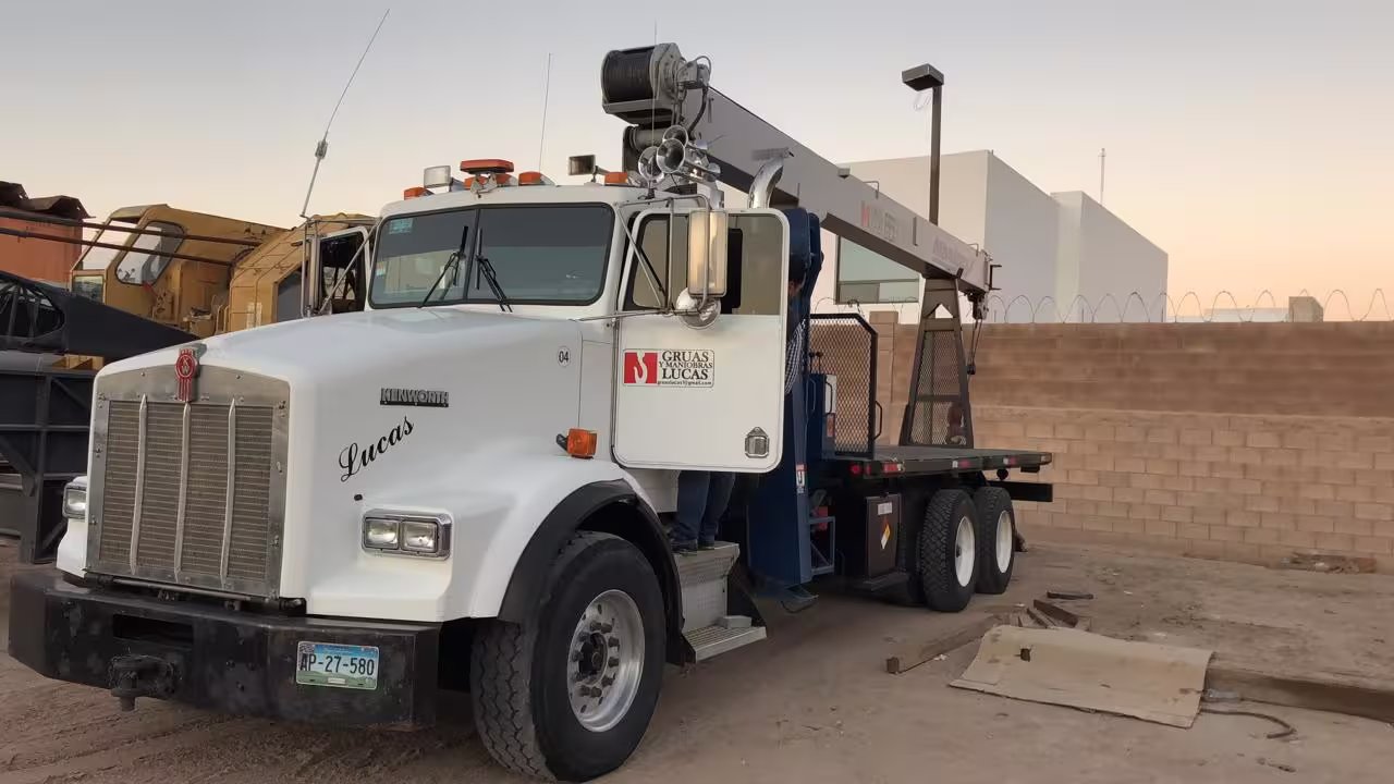 LULL - Gallery Image 2